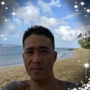 Meet your Posher, Nhan